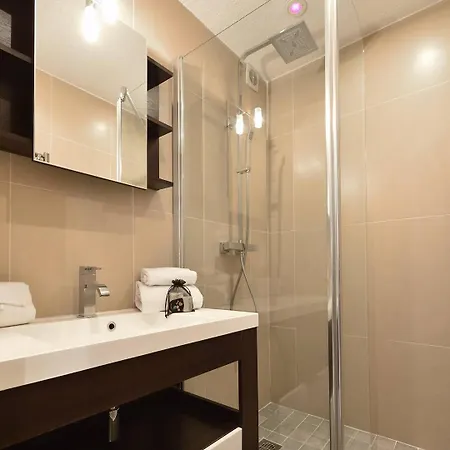 公寓 Appartement Malibu - Heliopolis O14 By Agn - Luxe - 2 Personnes 阿格德
